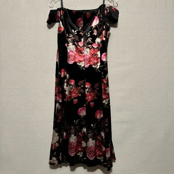 NWT Adrianna Papell Metallic Floral Off Shoulder Velvet Dress - size 14 - Picture 3 of 6
